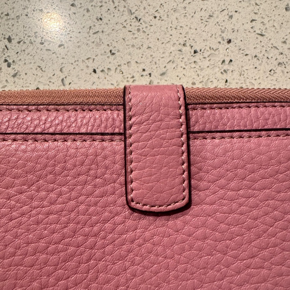 Tumi Pink Pebbled Wristlet Clutch EUC - Picture 11 of 15